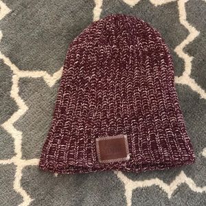 Love Your Melon Burgundy Speckled Beanie in EUC